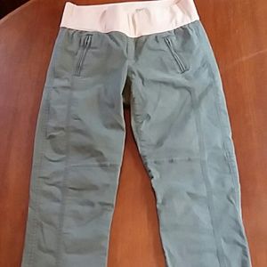 Gap maternity slacks